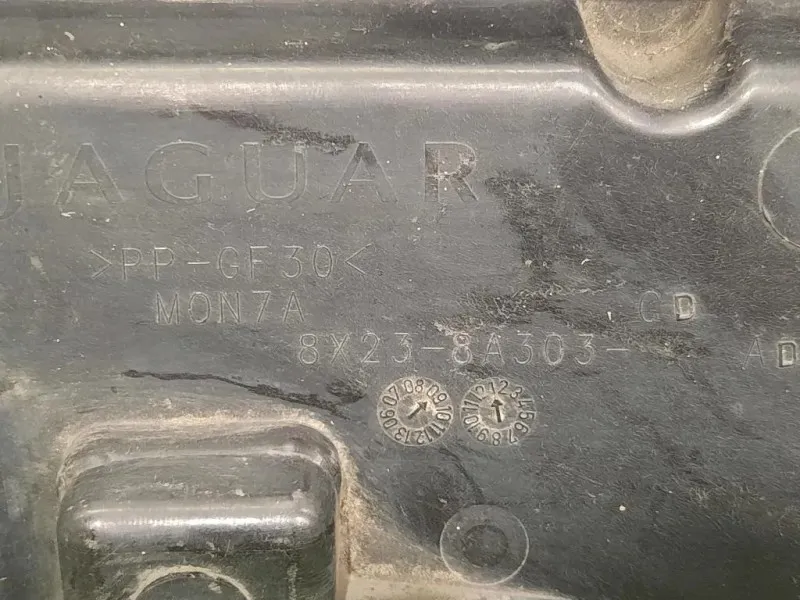 Copertura Interna Griglia Radiatore SUP ANT 8X23-8A303-AD Jaguar XF I 2008