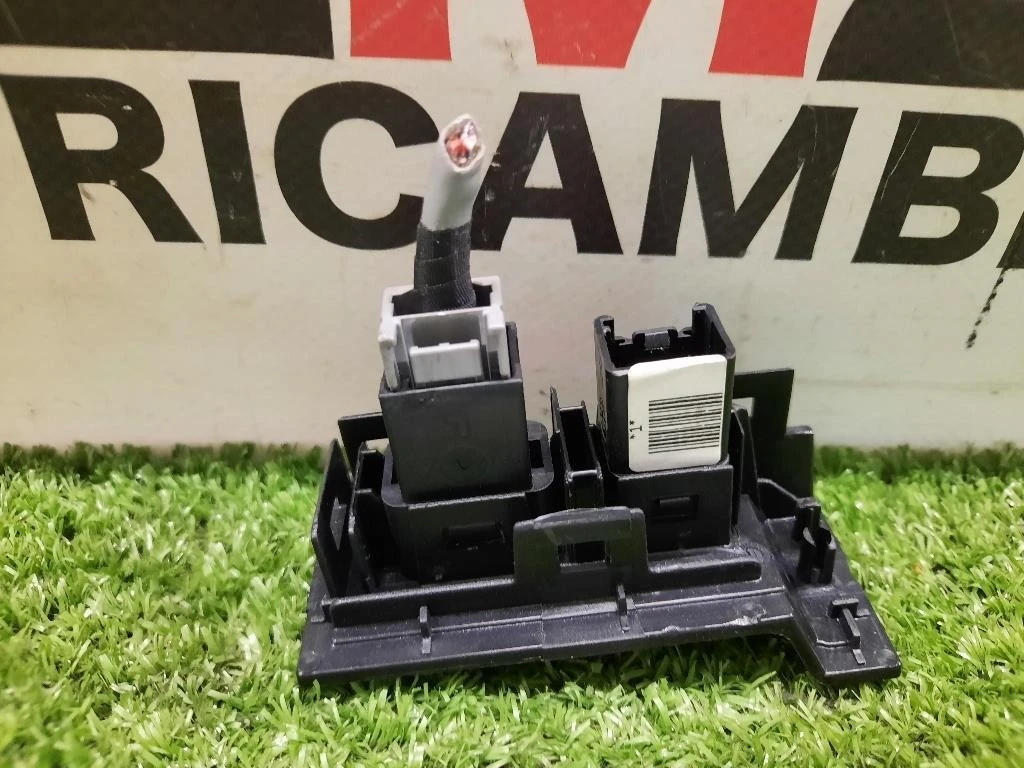 Porta Ingresso Presa AUX PRESA USB AUX Volvo XC60 I 2009