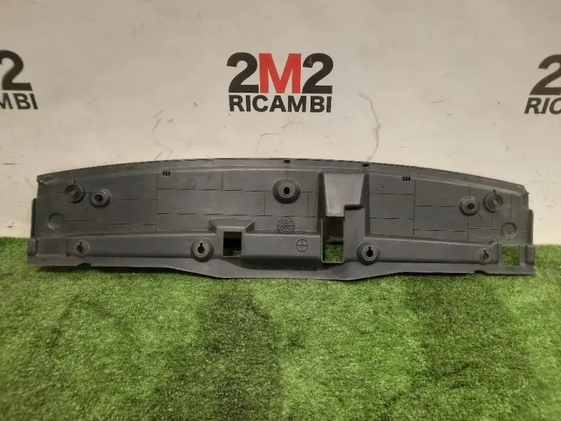 Copertura Interna Griglia Radiatore SUP ANT 79461-35000 Ssangyong Tivoli 2015