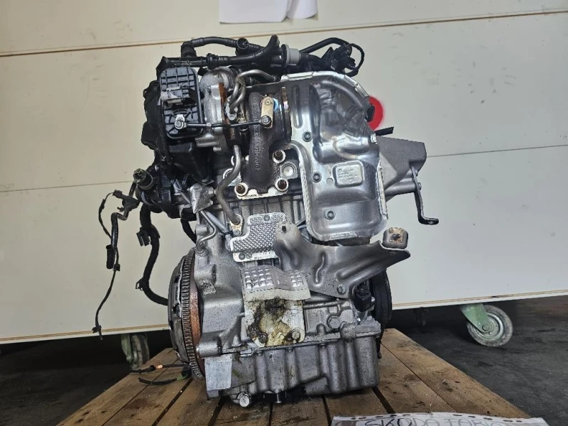 Motore Completo DKRC 110 CV 81 KW 04C100098N Skoda Fabia NJ3 2018