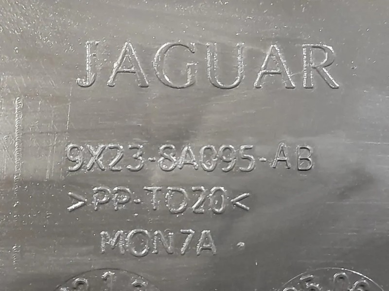 Copertura Interna Griglia Radiatore ANT 9X238A095AB Jaguar XF I 2008