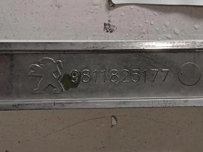 Copertura Interna Griglia Radiatore ANT 9811825177 Peugeot 308 II 2017