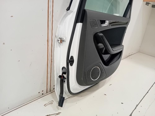 Porta POST DX 8K5833052C Audi A4 8K2 2008