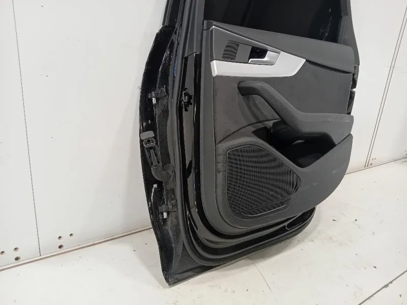 Porta POST DX 8W9833052B Audi A4 8W5 Avant 2015