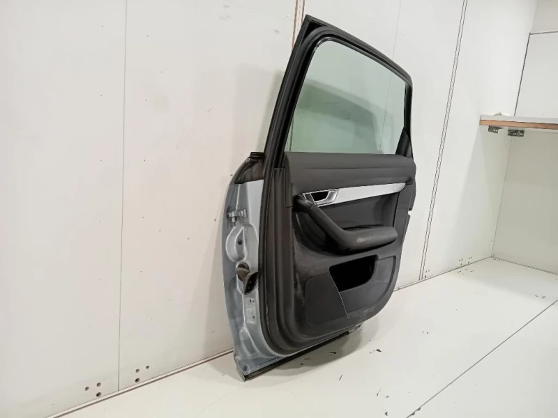 Porta POST DX 4G5833052 Audi A6 4F2 2008