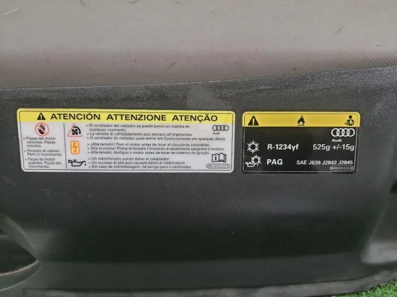 Copertura Plastica Serratura Cofano 8W0807081 Audi A4 8W2 2015
