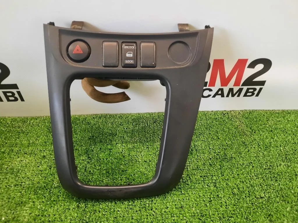 Cornice Abbellimento Cuffia LEVA Cambio 68262BJ97D Nissan Nv200 2009