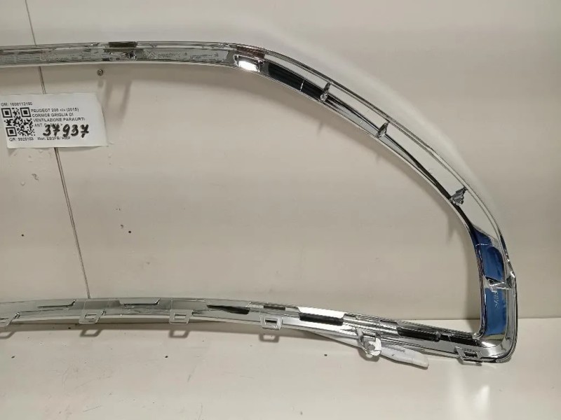 Cornice Griglia DI Ventilazione Paraurti ANT 1608112180 Peugeot 208 I 2015