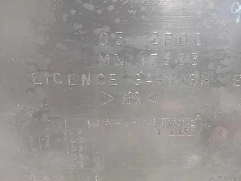 Cornice Supporto Targa POST 117363 Mitsubishi Pajero III 2000