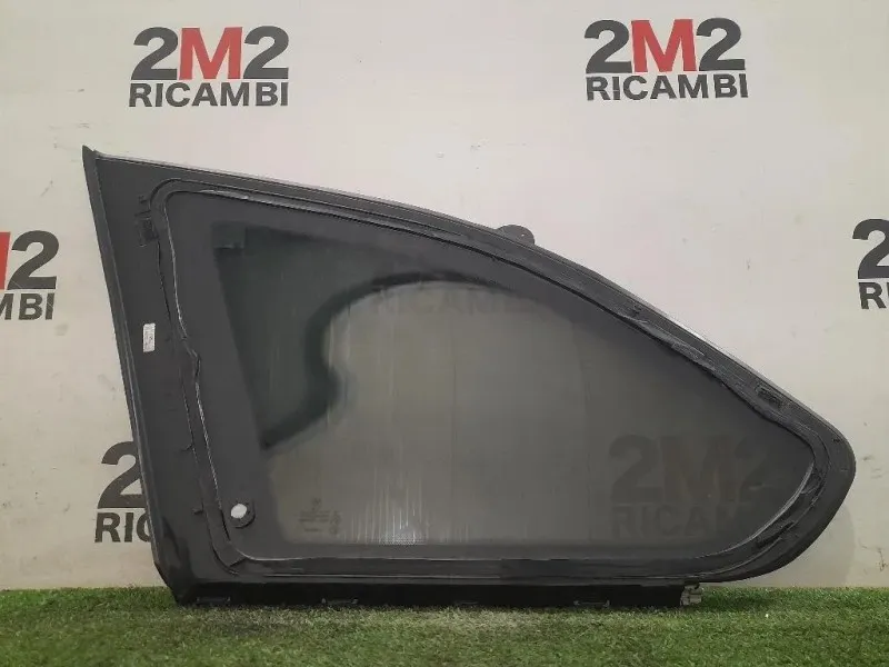 Cristallo Fisso Parafango POST DX E000184 Bmw Serie 1 E82 Coupe 2005