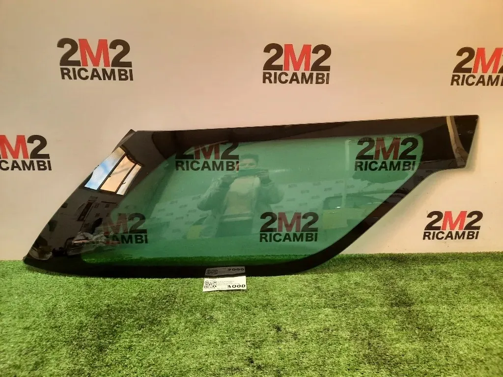 Cristallo Fisso Parafango POST DX 8569ZH Citroen DS3 2010