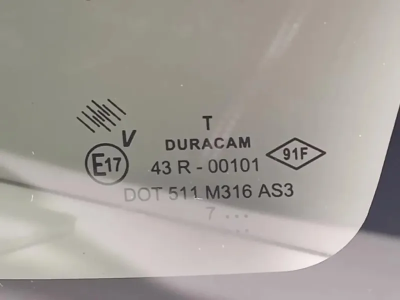 Cristallo Fisso Parafango POST DX 833061798R Dacia Duster I 2014