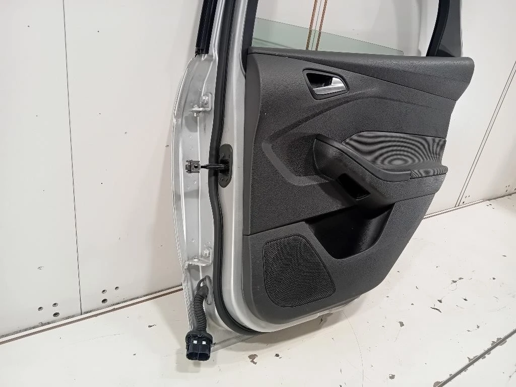 Porta POST DX 2172763 Ford Focus IV SW 2011