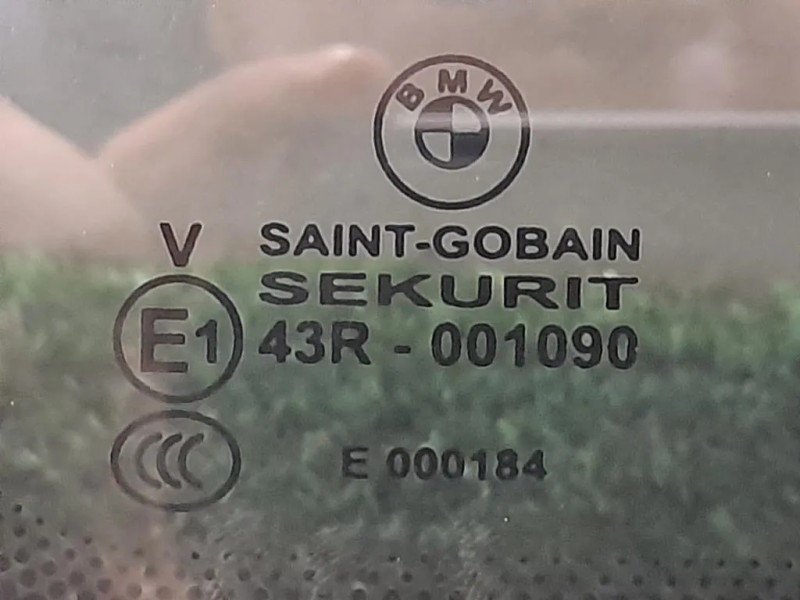 Cristallo Fisso Parafango POST SX E000184 Bmw Serie 1 E82 Coupe 2005