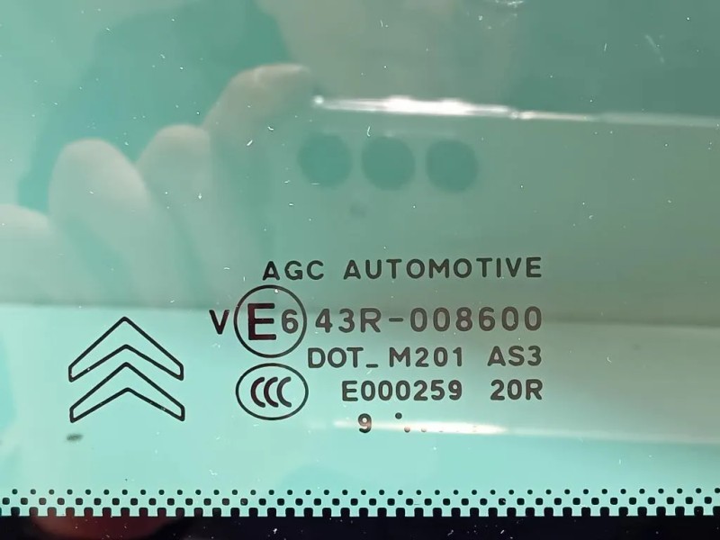 Cristallo Fisso Parafango POST SX 8569ZK Citroen DS3 2010