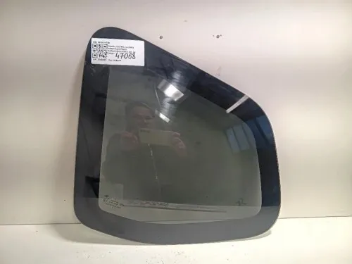 Cristallo Fisso Parafango POST SX 833071478R Dacia Duster I 2014