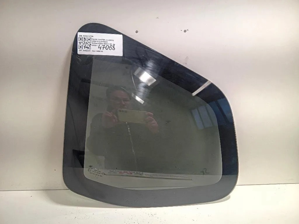 Cristallo Fisso Parafango POST SX 833071478R Dacia Duster I 2014