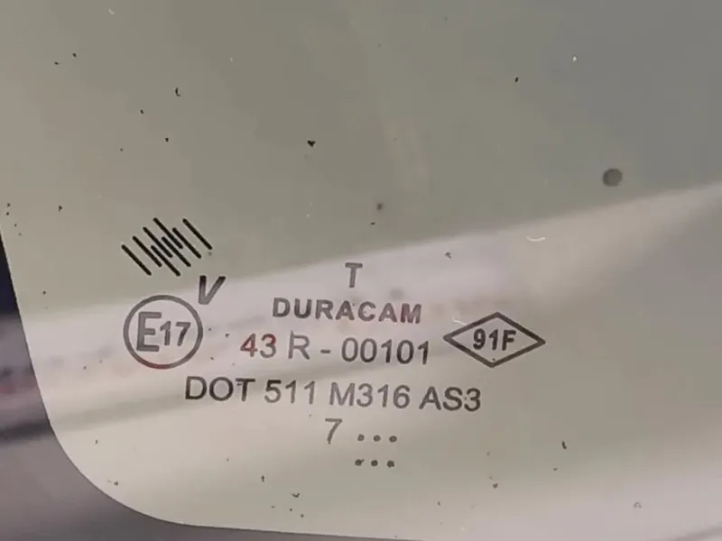 Cristallo Fisso Parafango POST SX 833071478R Dacia Duster I 2014