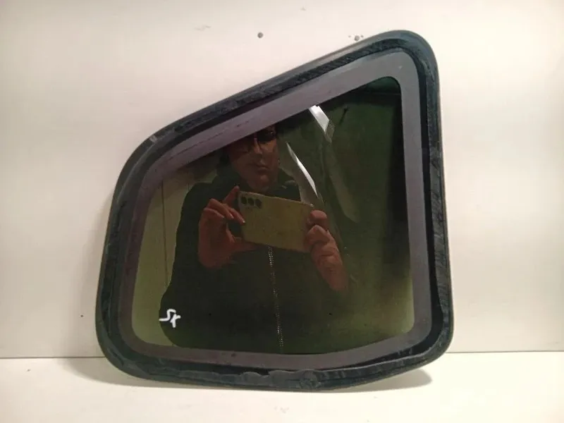 Cristallo Fisso Parafango POST SX 833071478R Dacia Duster I 2014