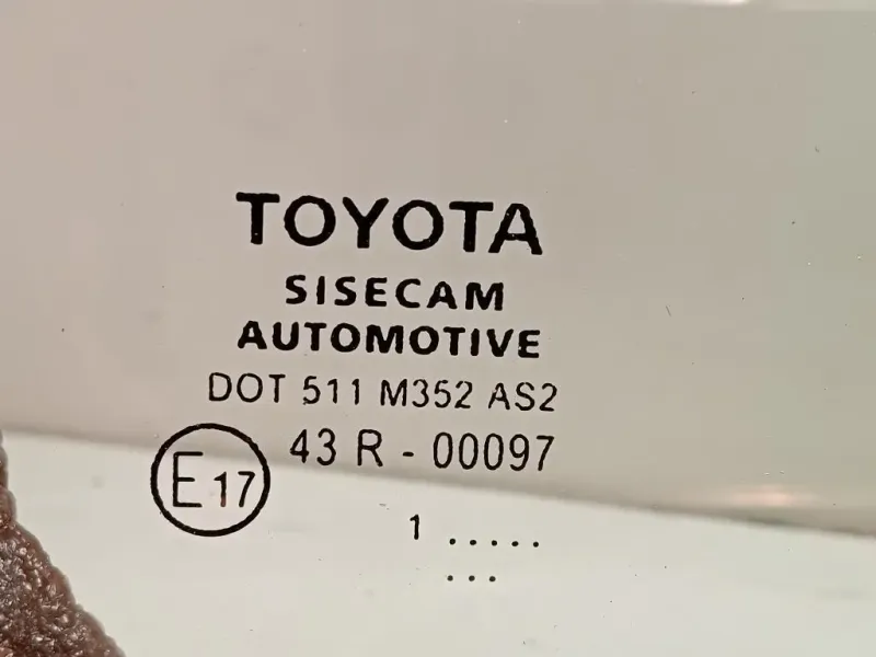 Cristallo Fisso Porta ANT DX 68125-0D021 Toyota Yaris V 2020