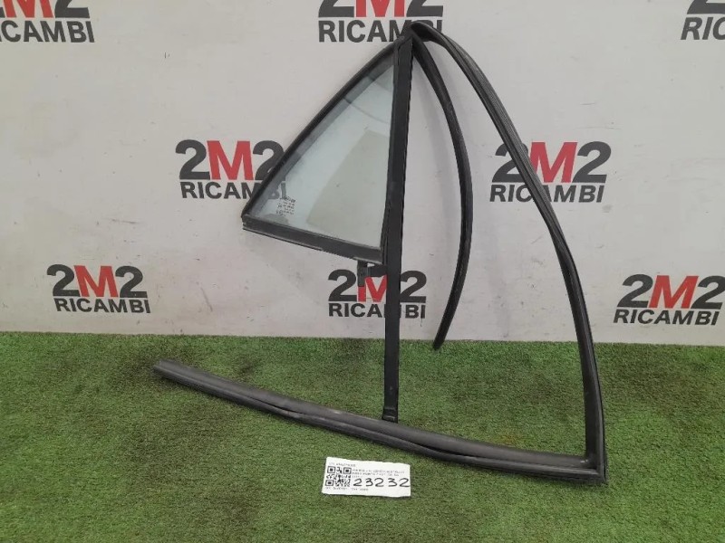 Cristallo Fisso Porta POST DX 83427H8000 Kia RIO IV 2017