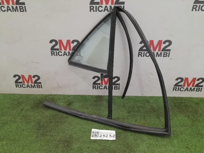 Cristallo Fisso Porta POST DX 83427H8000 Kia RIO IV 2017