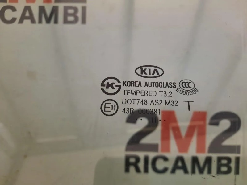 Cristallo Scendente Porta ANT SX 824112K000 Kia SOUL I 2011