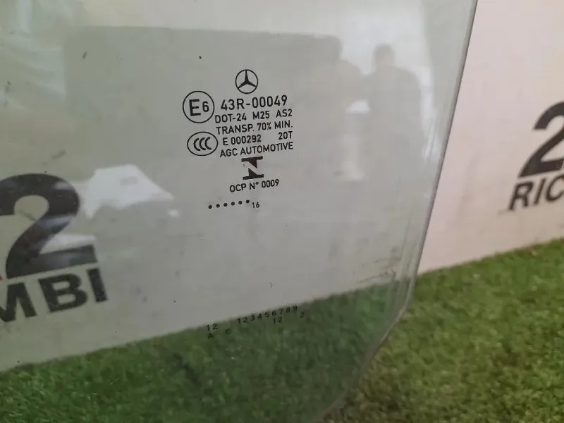 Cristallo Scendente Porta ANT SX A2467250500 Mercedes Classe B W246 2014