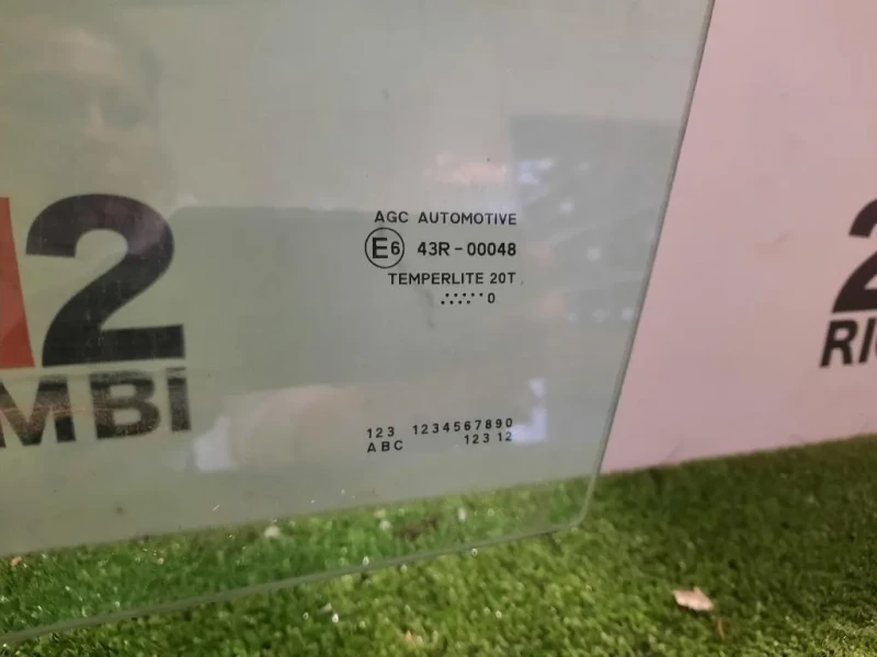 Cristallo Scendente Porta ANT SX 681120H030 Toyota AYGO II 2018