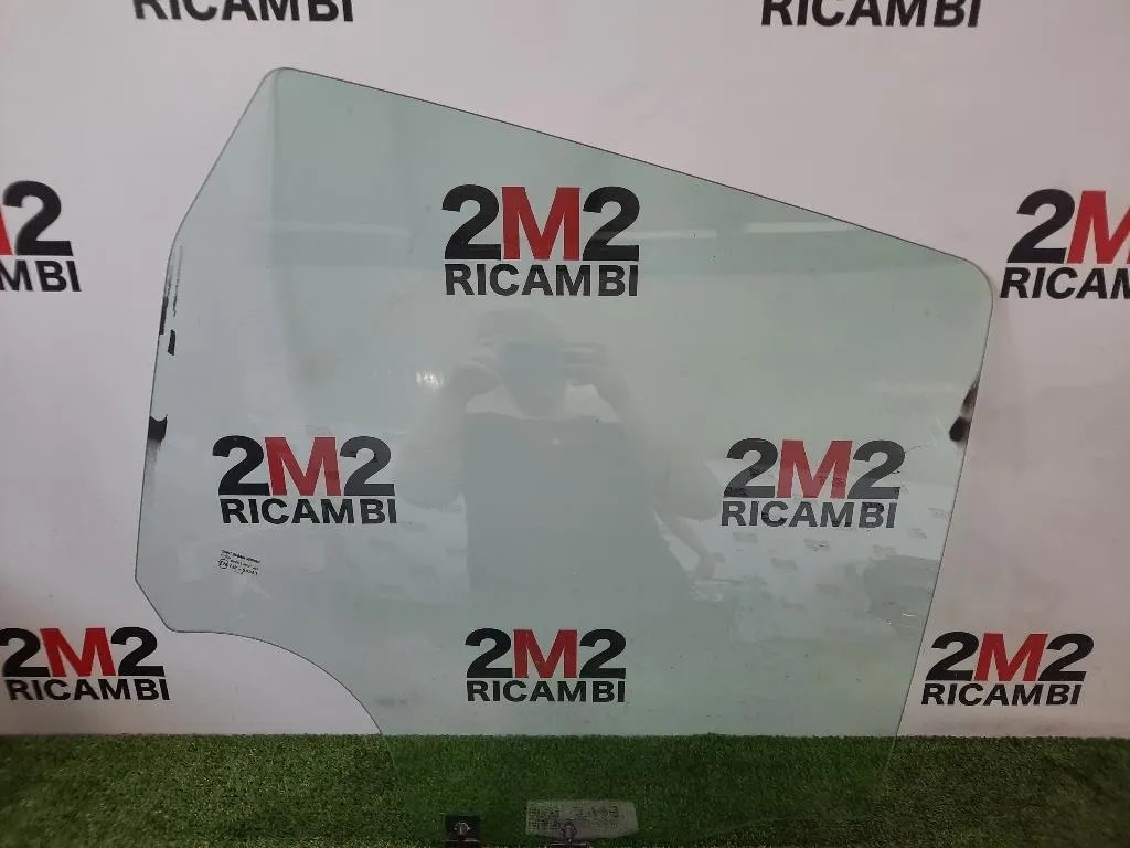 Cristallo Scendente Porta POST DX 823000023R Dacia Duster I 2014