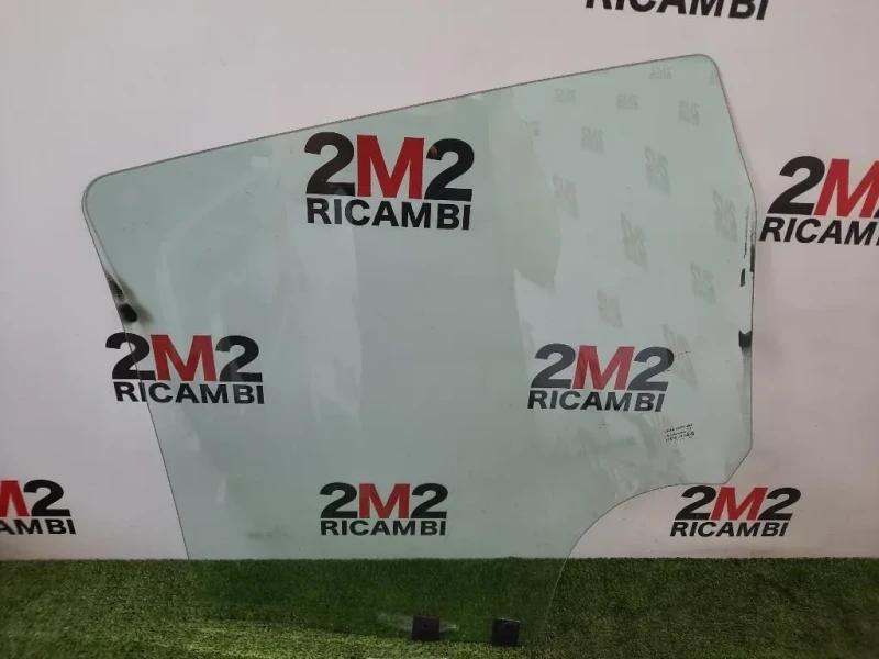 Cristallo Scendente Porta POST DX 823000023R Dacia Duster I 2014