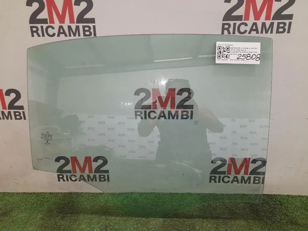 Cristallo Scendente Porta POST DX A1767350400 Mercedes Classe A W176 2015