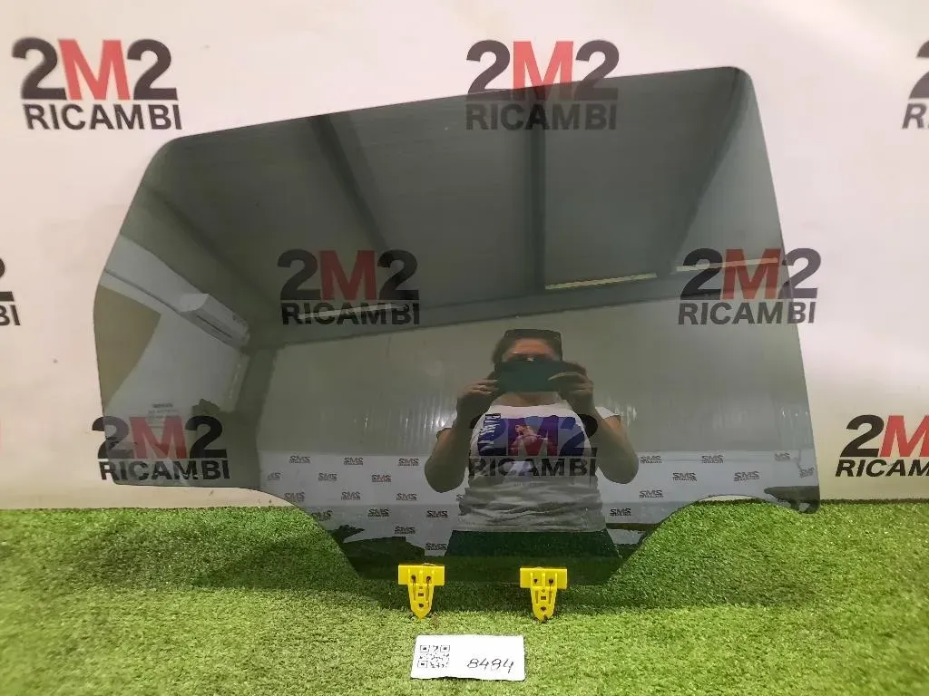 Cristallo Scendente Porta POST DX 82300JD005 Nissan Qashqai I 2007