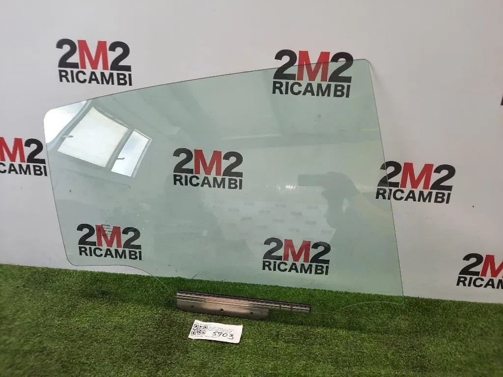 Cristallo Scendente Porta POST DX 681300D200 Toyota Yaris IV 2017