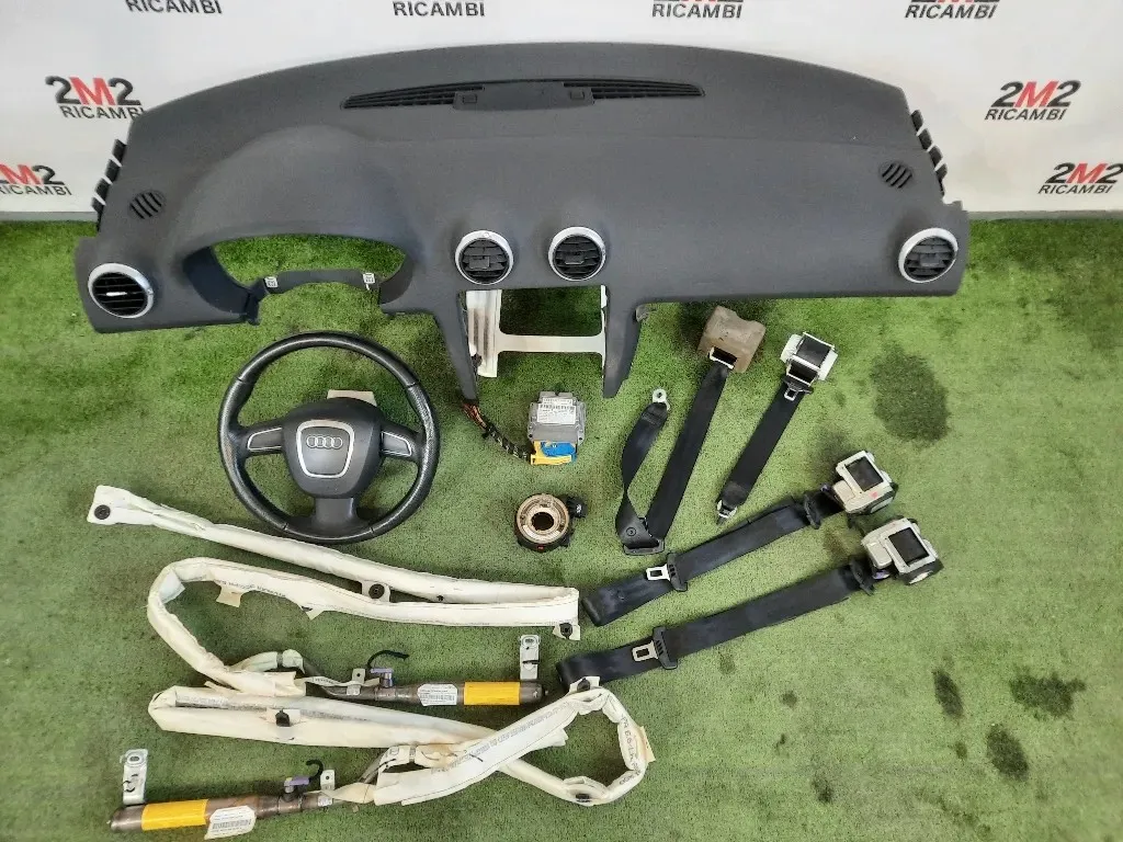 Cruscotto CINTURE VOLANTE CRUSCOTTO Audi A3 8P1 2008