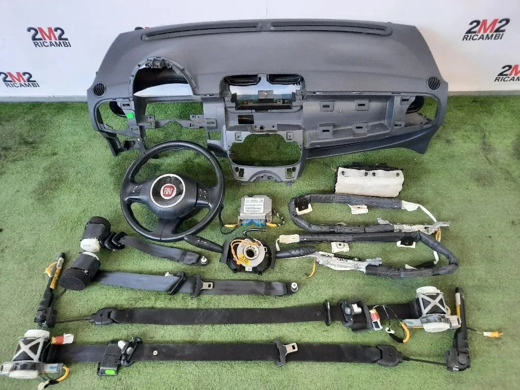 Cruscotto CRUSCOTTO VOLANTE Fiat 500 II 2008