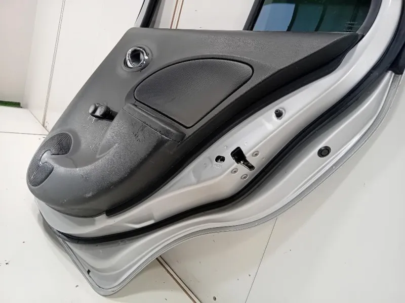 Porta POST DX H210M1HAMB Nissan Micra IV 2013