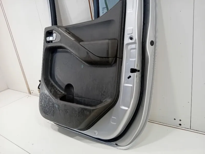 Porta POST DX 82100EB30J Nissan Navara 2005