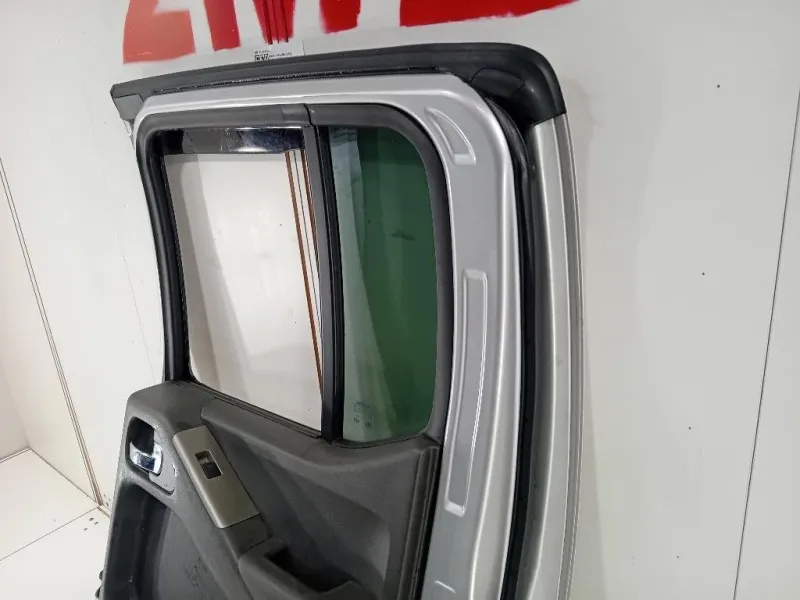Porta POST DX 82100EB30J Nissan Navara 2005