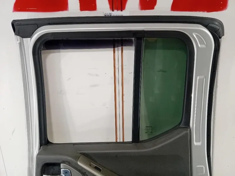 Porta POST DX 82100EB30J Nissan Navara 2005