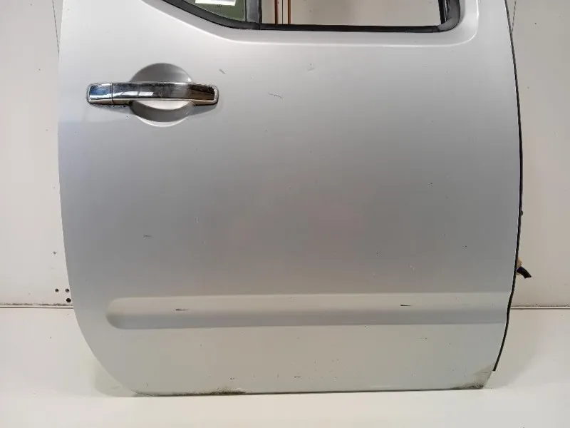 Porta POST DX 82100EB30J Nissan Navara 2005