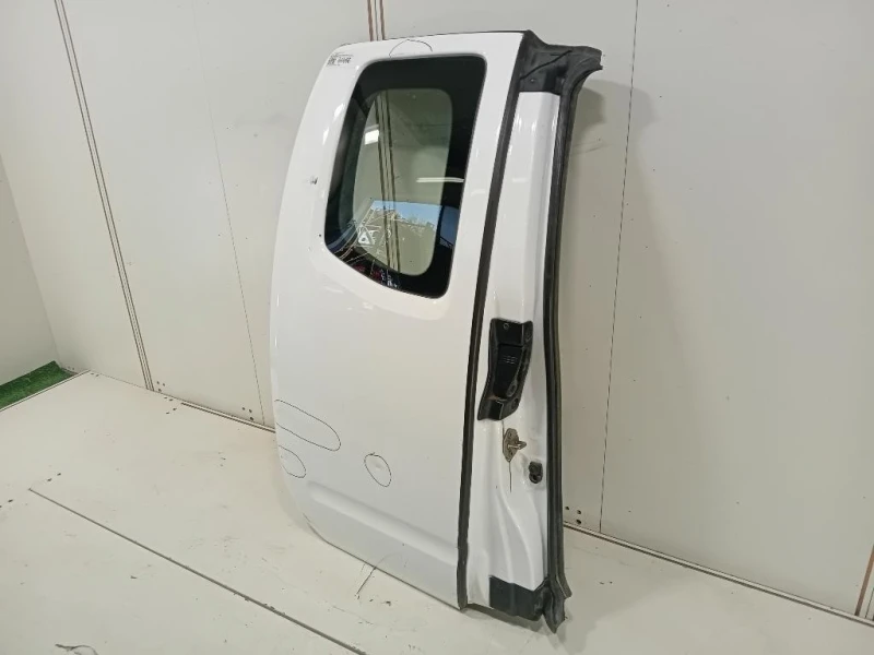 Porta POST DX 82100EB30J Nissan Navara 2010