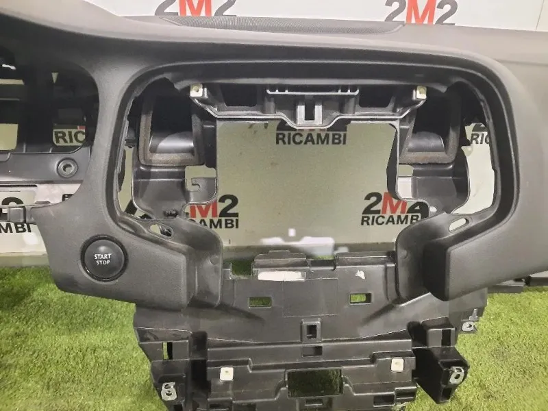 Cruscotto 681003980R Renault Mégane IV 2016