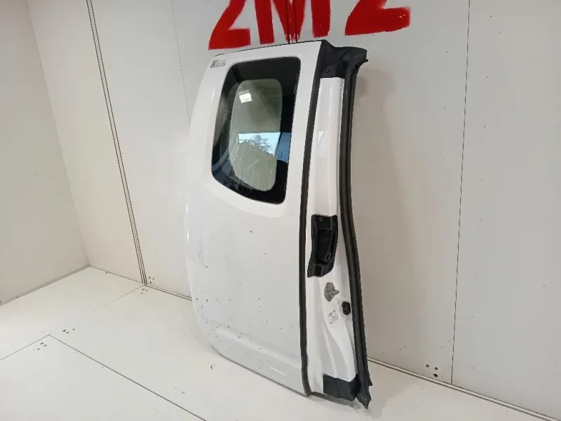 Porta POST DX 82100ZL40B Nissan Navara 2010