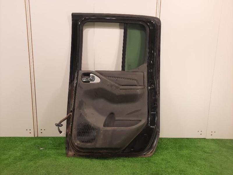 Porta POST DX 82100EB330 Nissan Pathfinder 2005
