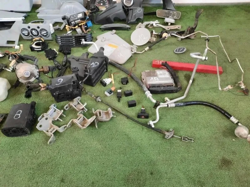 Cruscotto Parte SUP 682004A00F Nissan PIXO 2009