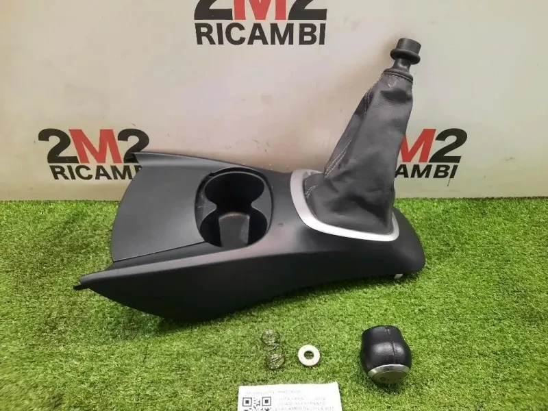 Cuffia DI Rivestimento LEVA Cambio 588420D140 588370D020 Toyota Yaris IV 2014