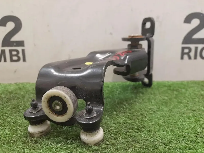 Cuscinetto Guida Porta Scorrevole Centrale POST DX 7N0843336F Volkswagen Sharan IV 2010