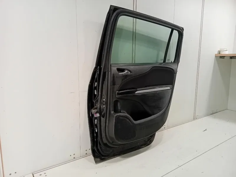 Porta POST DX Opel Zafira C 2012