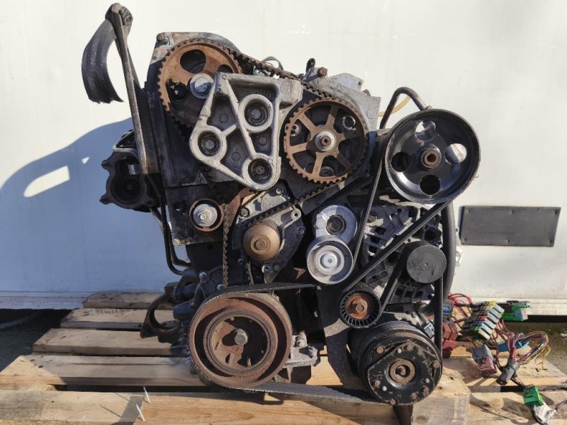 Motore Semicompleto F9Q760 101 CV 75 KW Renault Trafic III 2001